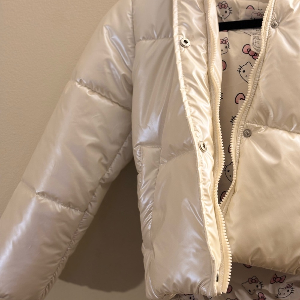 NWT Hello Kitty White Puffer Kids Jacket Sz 9/10 - Picture 10 of 15